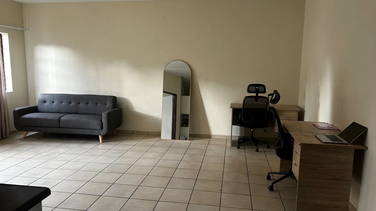 Female only - Student Accommodation in Midrand, Halfway Gardens – photo 2