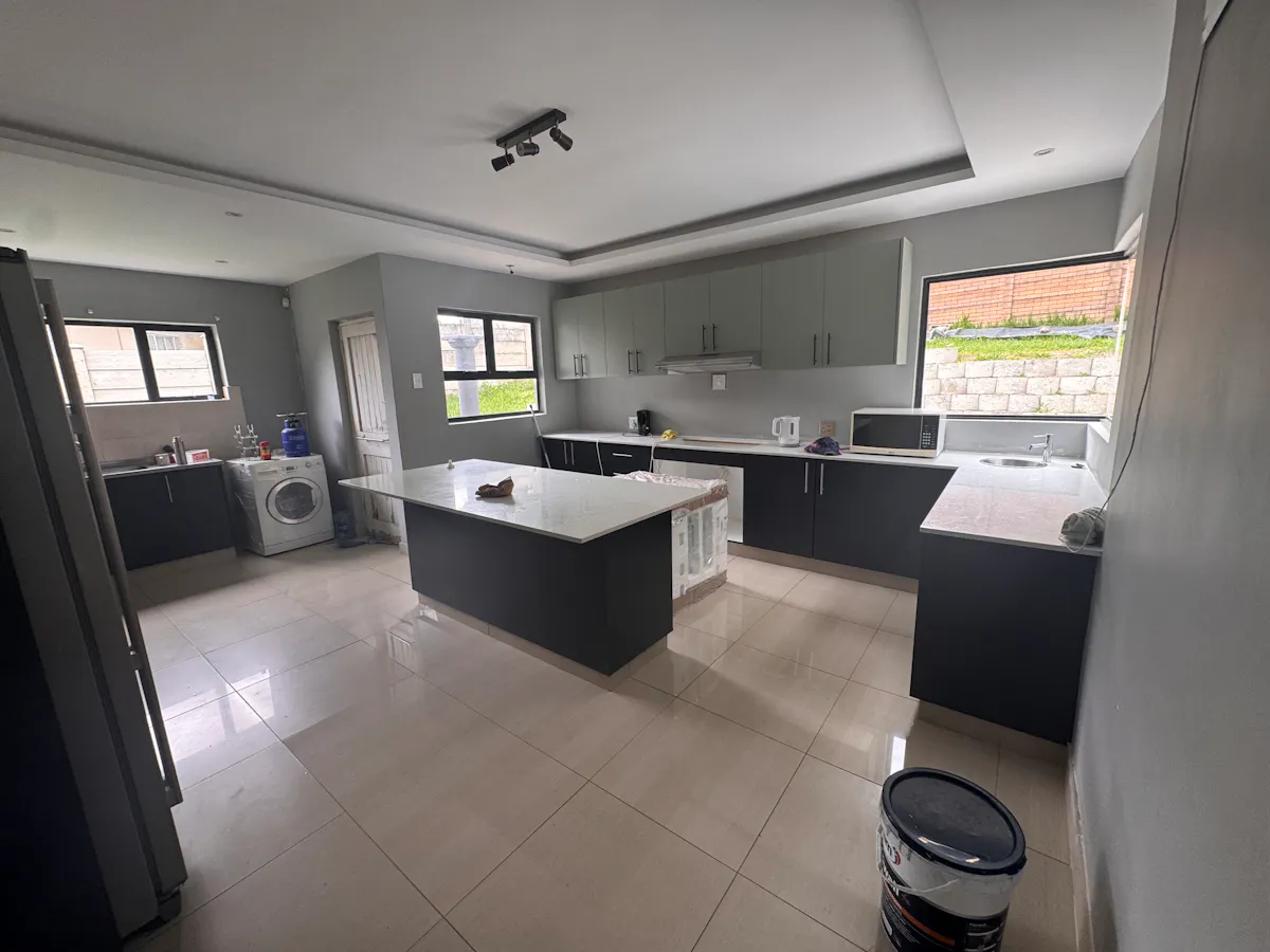 4 bedroom residence in The Wolds – photo 2