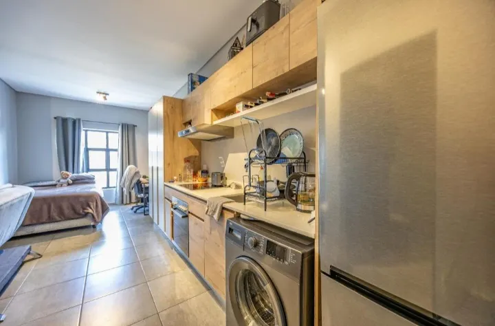 1 Bedroom Apartment in  Menlo Park – photo 2