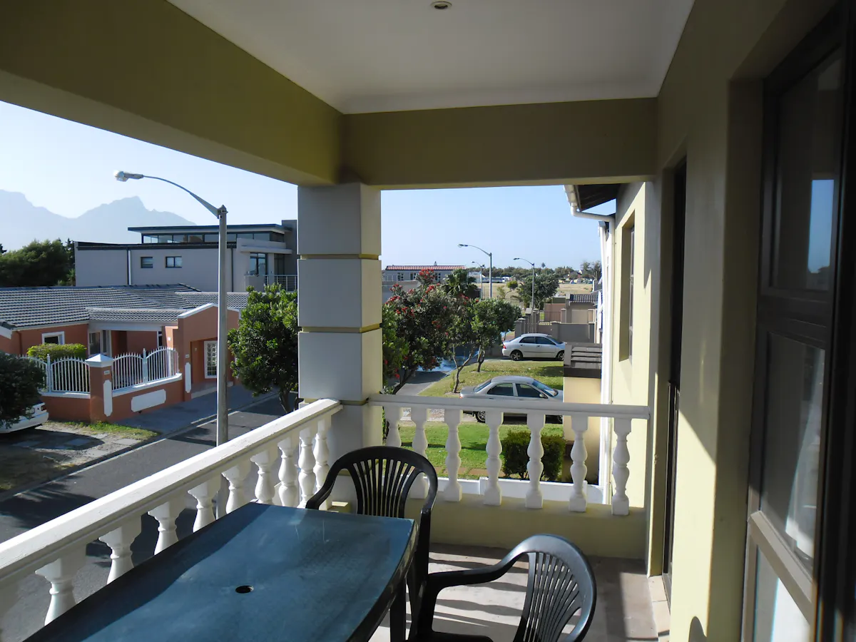 Navine's Homestay: Males Non-Smokers Only | NOT NSFAS accredited – photo 2