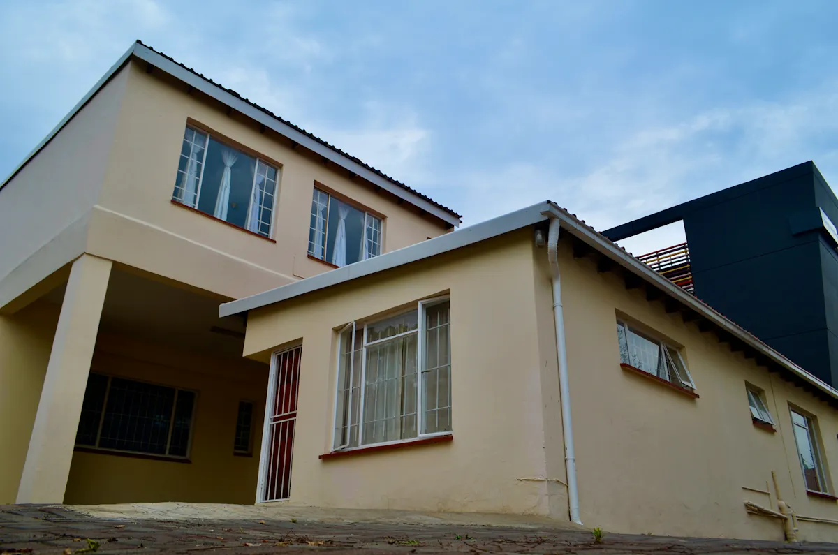 Self Contained Bachelors Suites in Parkmore, Sandton – photo 2