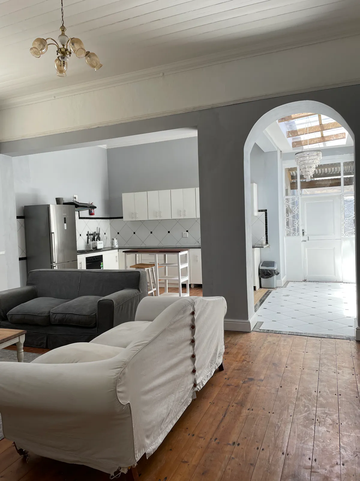 Beautiful Victorian in quiet, residential Observatory – photo 2