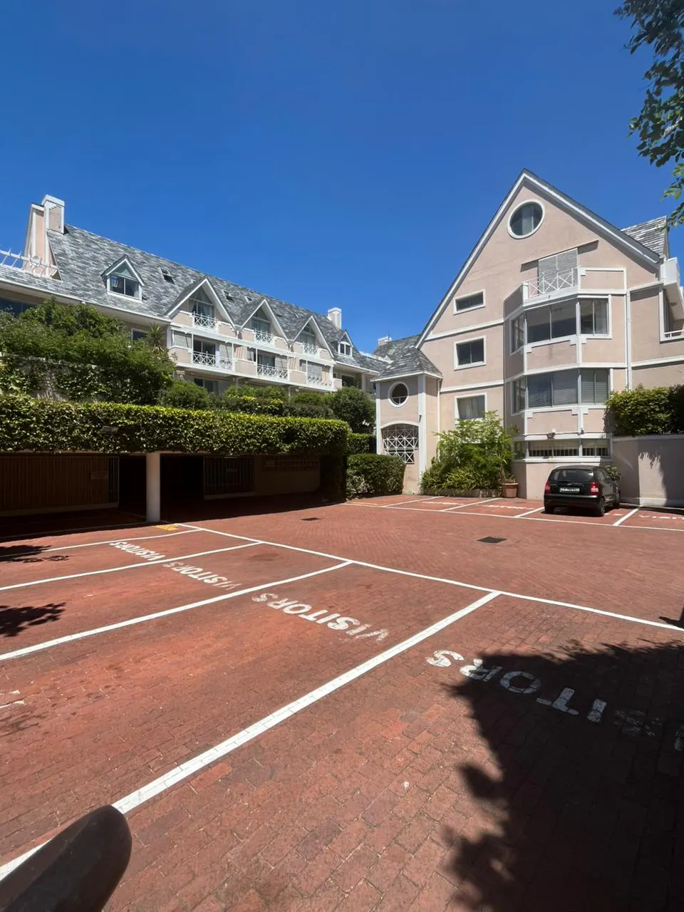 2 bedroom apartment in Rondebosch