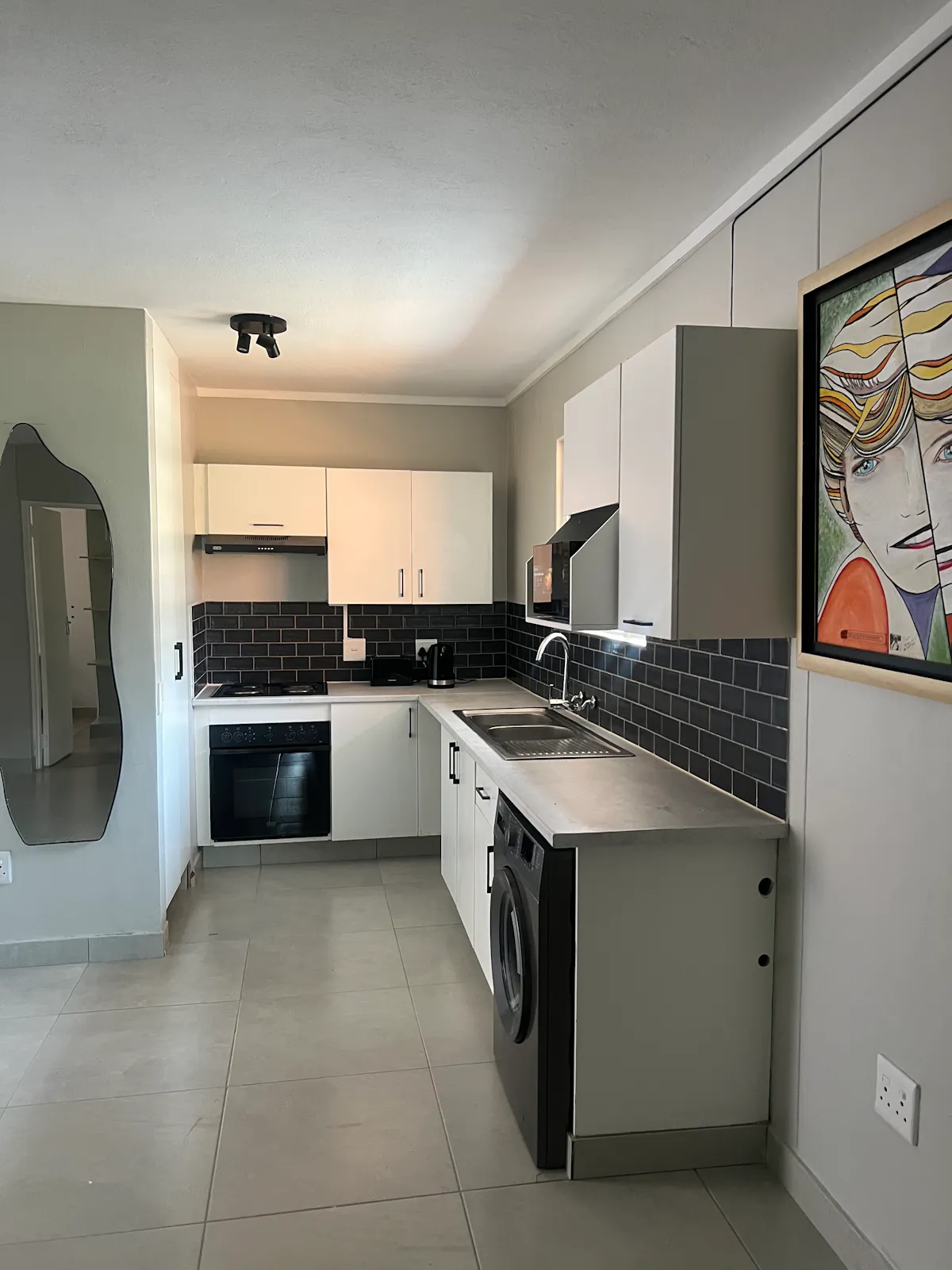 Modern Furnished Female-Only Student Accommodation —  Ensuite Sharing & Single Rooms Available – photo 2