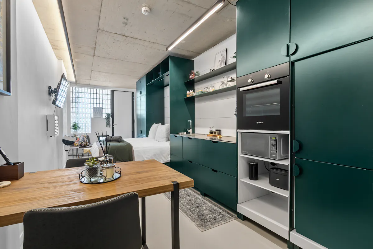 Studio Apartment at Uxolo – Cape Town City Centre