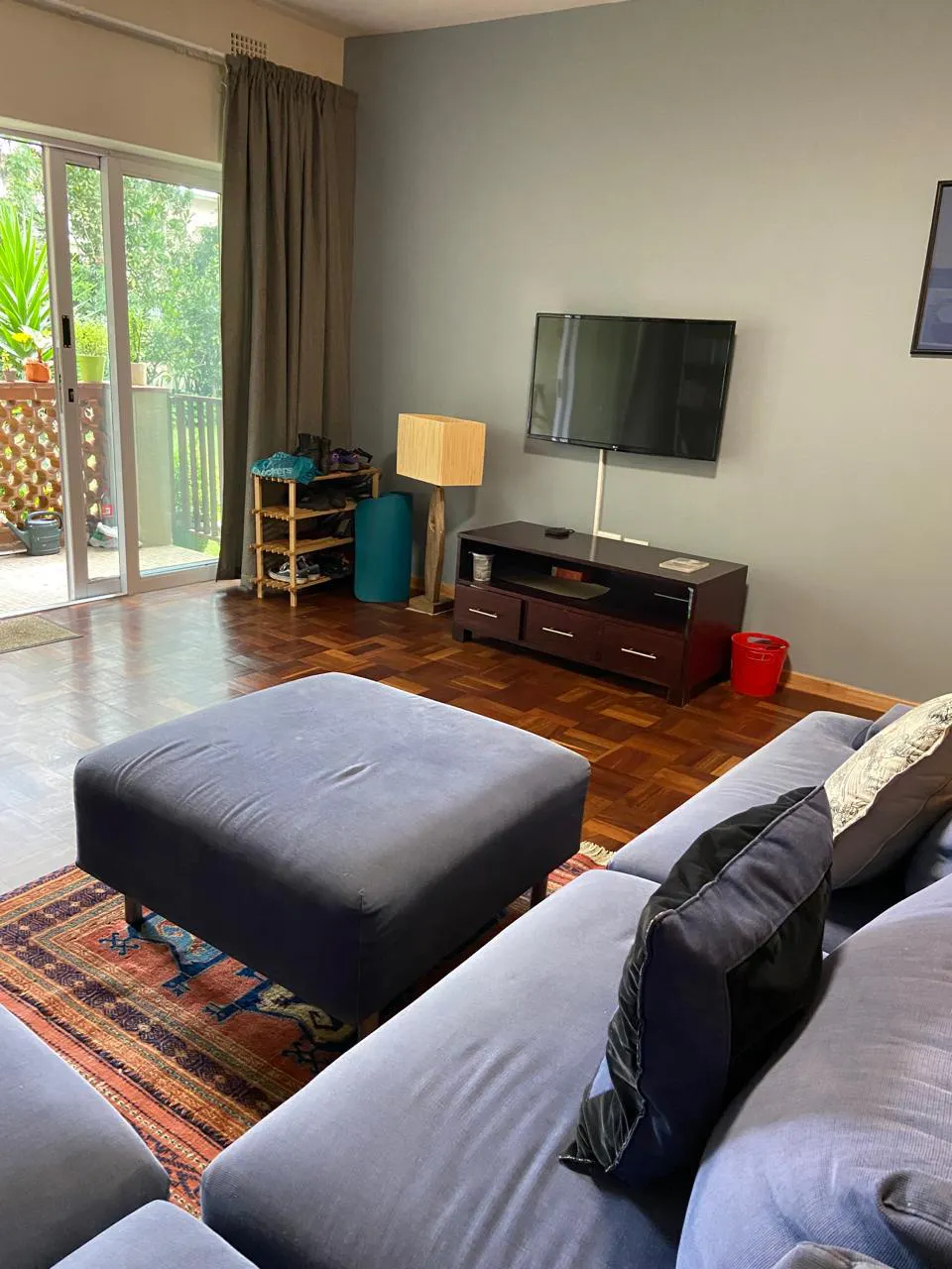 Contemporary 3 bedroom apartment in Illovo – photo 2