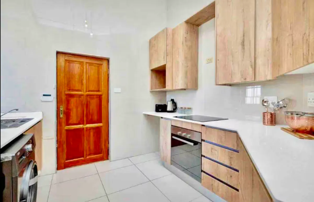 Modern & Cosy 4 Bed, Home in Heart of Sandton! – photo 2
