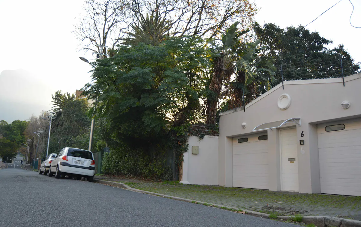 6 bedroom house in Rondebosch – photo 2