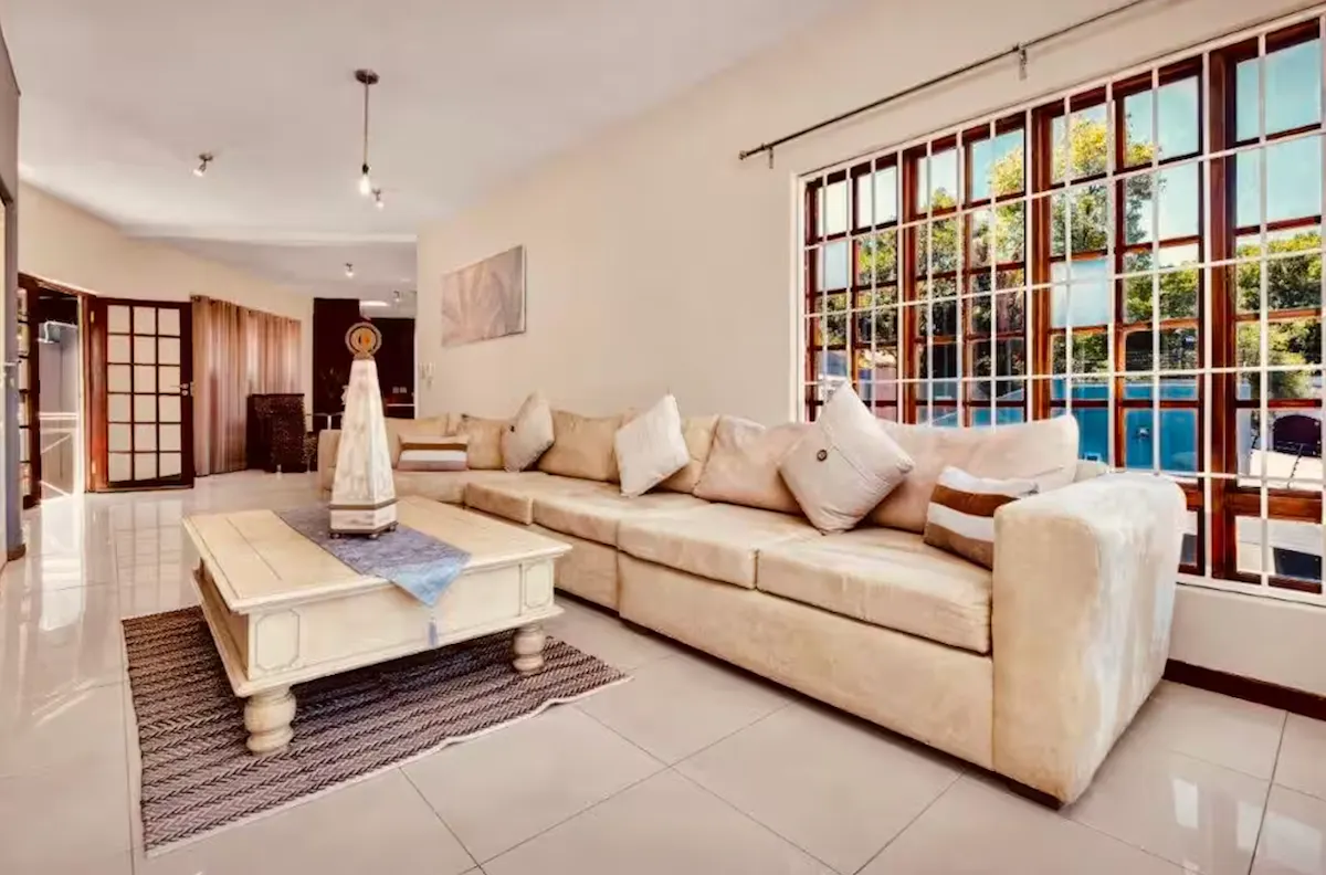 Modern One Bedroom Apartment in Heart of Sandton