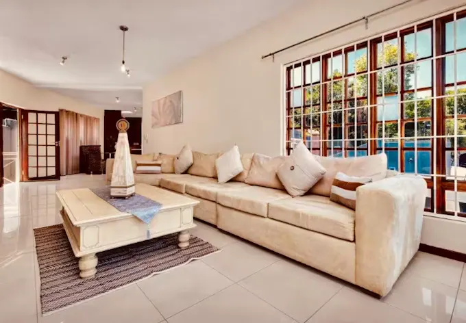 Modern One Bedroom Apartment in Heart of Sandton