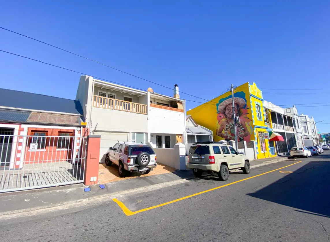 Room for Rent in 7-Bedroom Shared Home in Observatory