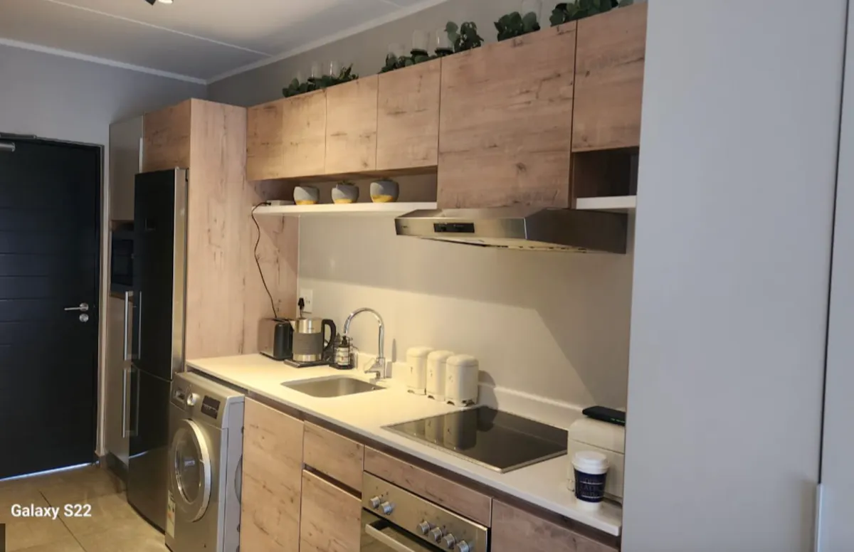  Student Apartments in Menlo Park || Kayman  – photo 2