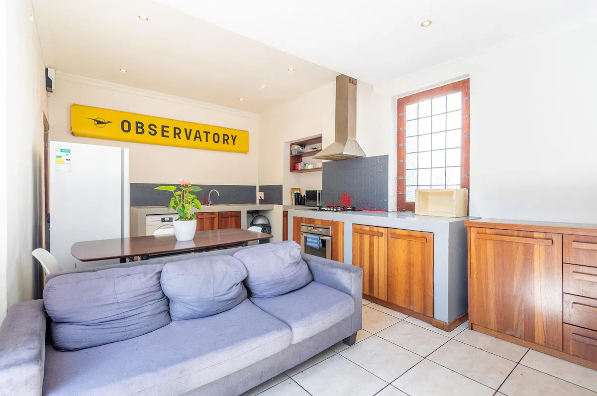 SHARED ACCOMMODATION: Student & Young Professional Accommodation