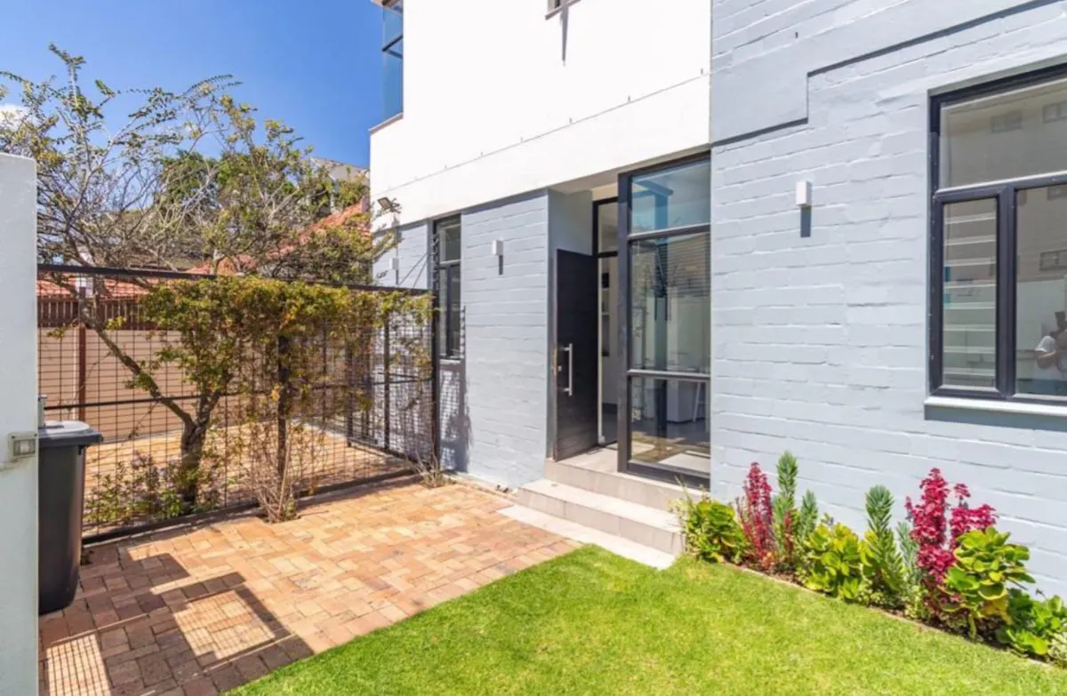 17 bedroom residence in Rondebosch – photo 2