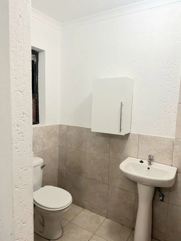 Private student roomin Chiawelo, Soweto