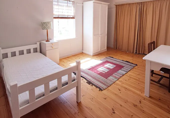 1 Large Sunny Room in Newton Park