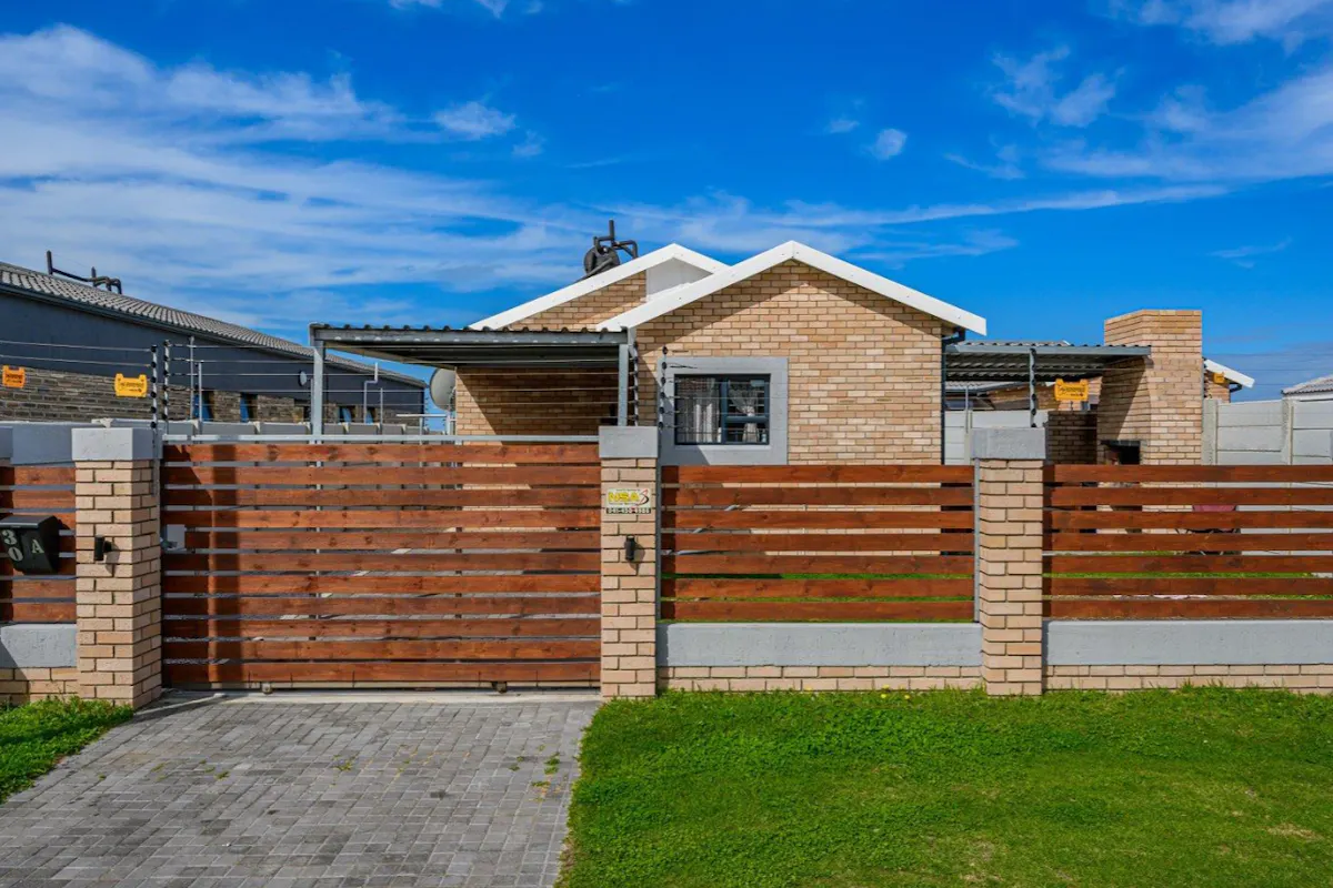 2 Bedroom House to Rent in Fairview