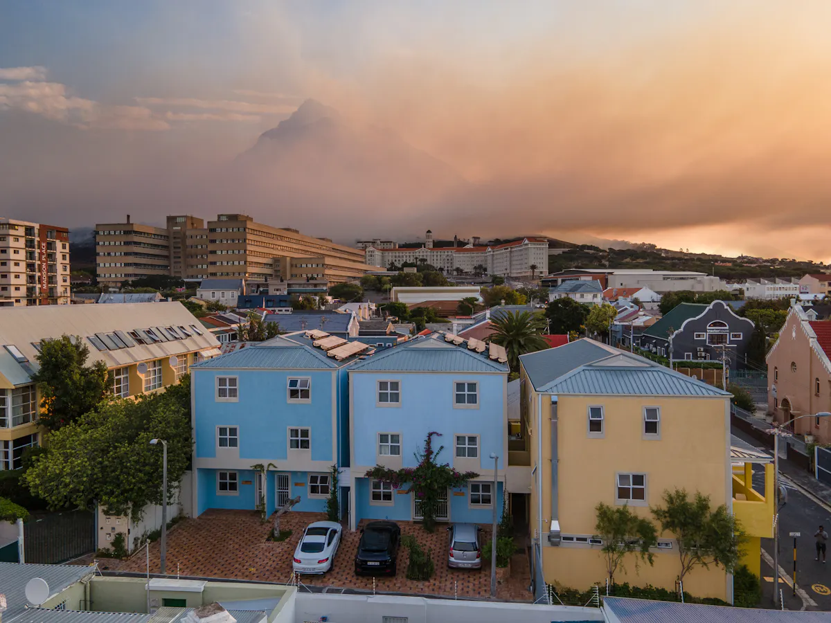 1 bedroom available in the 4 bedroom Town house in Observatory