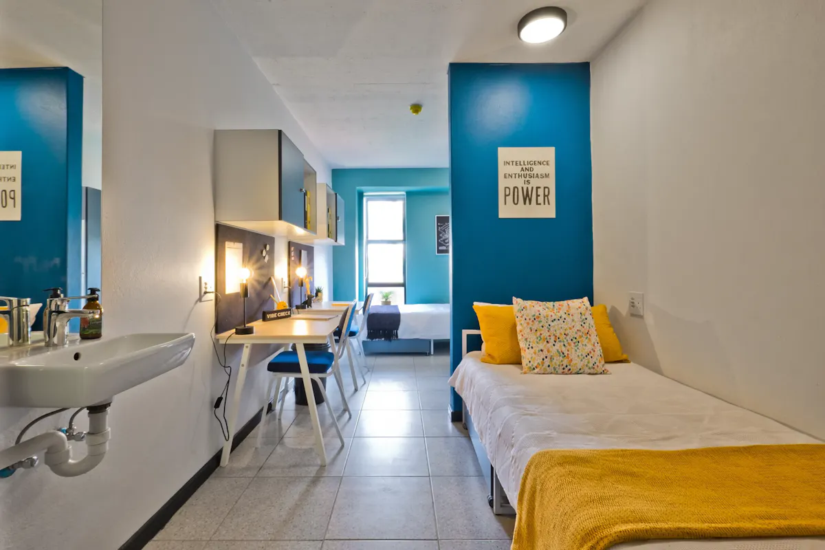Varsity Studios: private student room in Hatfield, Pretoria near STADIO