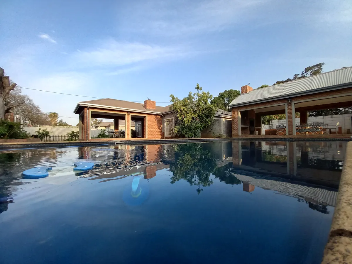 6 bedroom house in Hatfield available for 2027