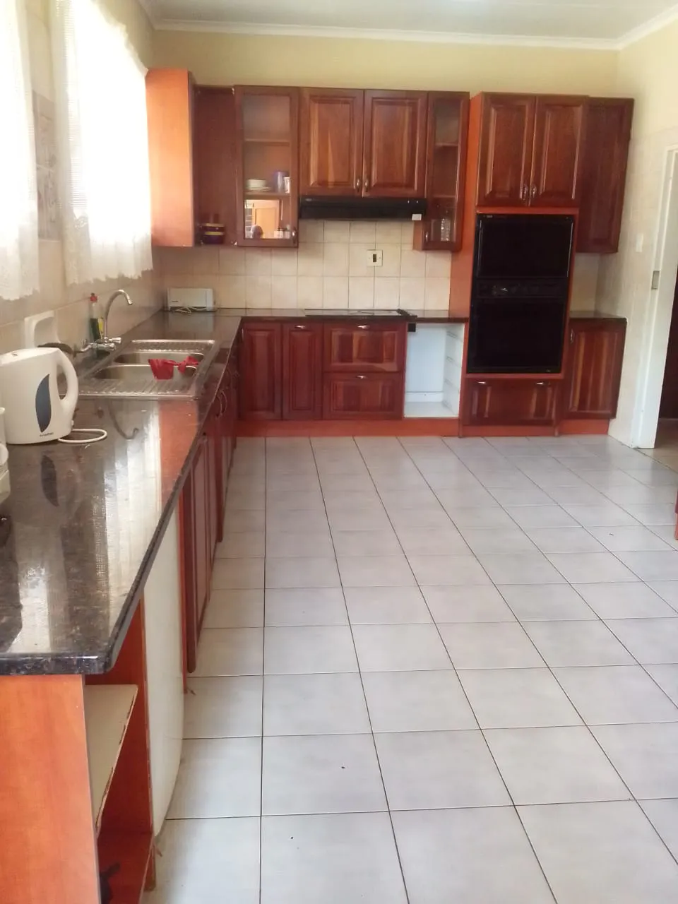 Student Commune Near Menlyn Mall in Lynnwood Glen – photo 2