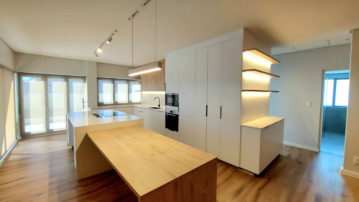 Penthouse Luxury at The Vineyards – 2 Bedroom, 2 Bathroom Apartment for Rent – photo 2