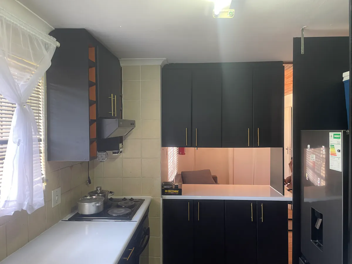 9 Bed House for Professionals and Students – photo 2