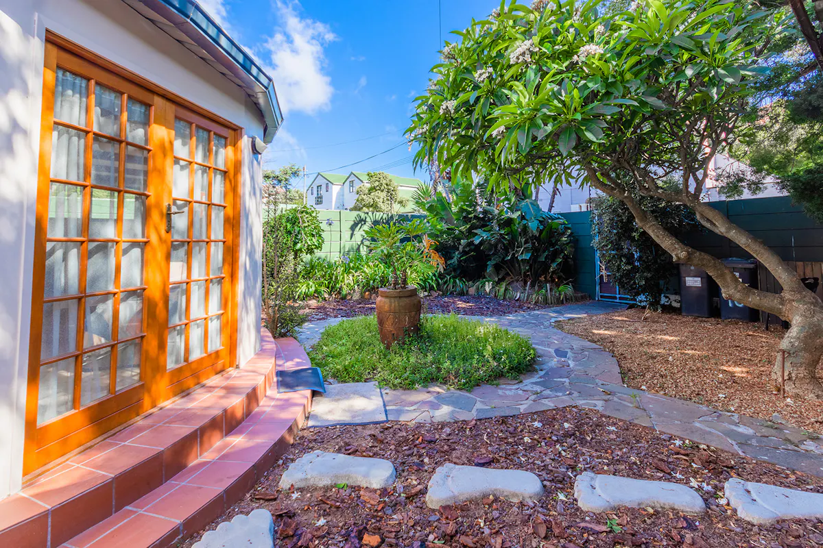 Shared Student Digs (500m from Varsity College/UCT & Shops)