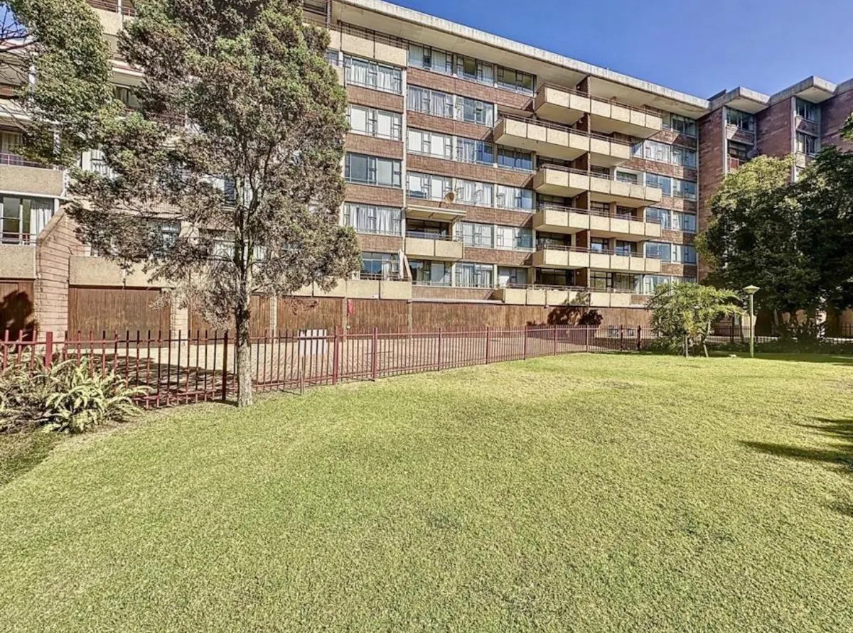 3 bedroom apartment in Lynnwood Glen