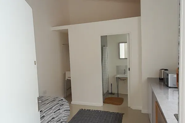 Independent living in Observatory Cape Town for student, professionals and visitors. – photo 2