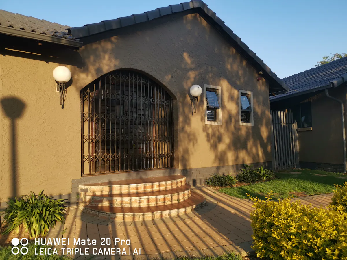 9 bedroom house in Noordwyk