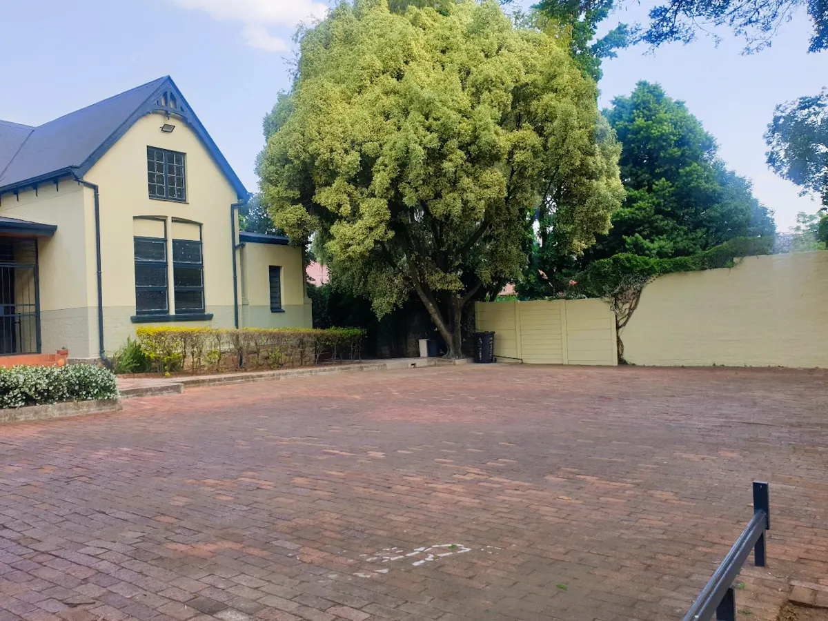11 bedroom house in Pretoria - Loftus Sunnyside area – photo 2