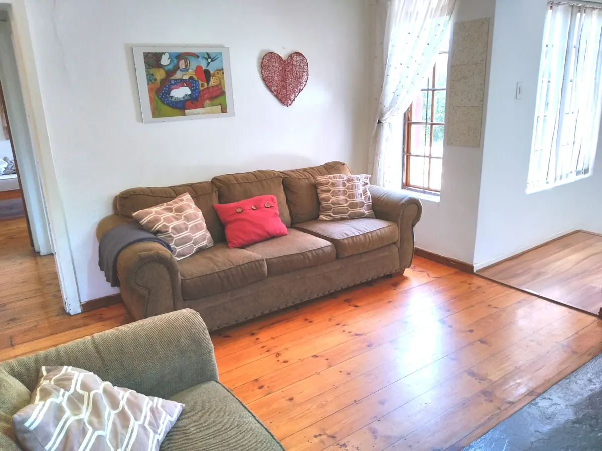 One Room in a comfortable student house. Available 1 December – photo 2