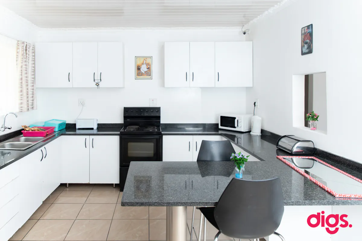 Midrand Accommodation near Eduvos (Female Only) – photo 2